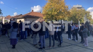 Tišina na Đačkom trgu